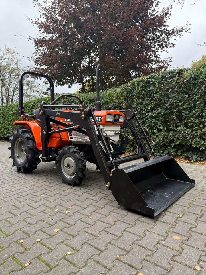 Kleintrakor Kubota B1402DT mit Frontlader ab 125 € pro Monat. - Mini tractor: picture 2 Kleintrakor Kubota B1402DT mit Frontlader ab 125 € pro Monat. - Mini tractor: picture 2
