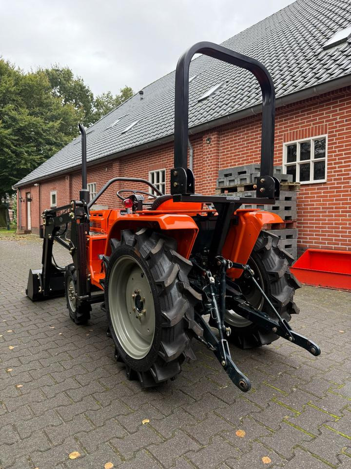 Kleintraktor Kubota B1600 mit Frontlader ab 125 € pro Monat. - Mini tractor: picture 3 Kleintraktor Kubota B1600 mit Frontlader ab 125 € pro Monat. - Mini tractor: picture 3