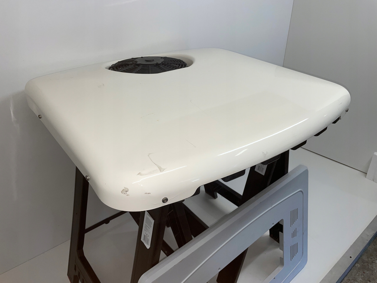 KLIMATYZACJA SLIMCOOL FACTORY PREP DAF MAN SCANIA - A/C compressor for Truck: picture 2 KLIMATYZACJA SLIMCOOL FACTORY PREP DAF MAN SCANIA - A/C compressor for Truck: picture 2