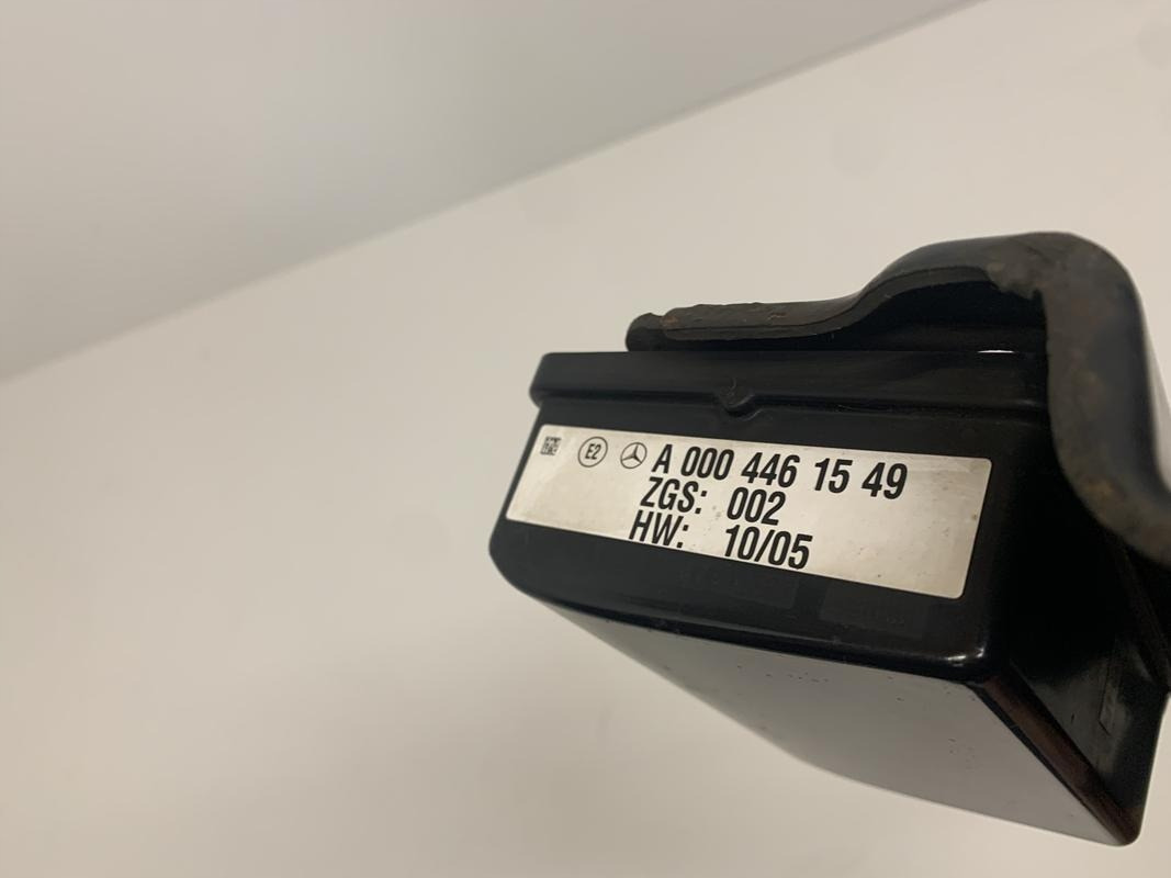 MERCEDES ACTROS MP4 RADAR DISTRONIC 0004461549 - Sensor for Truck: picture 4 MERCEDES ACTROS MP4 RADAR DISTRONIC 0004461549 - Sensor for Truck: picture 4