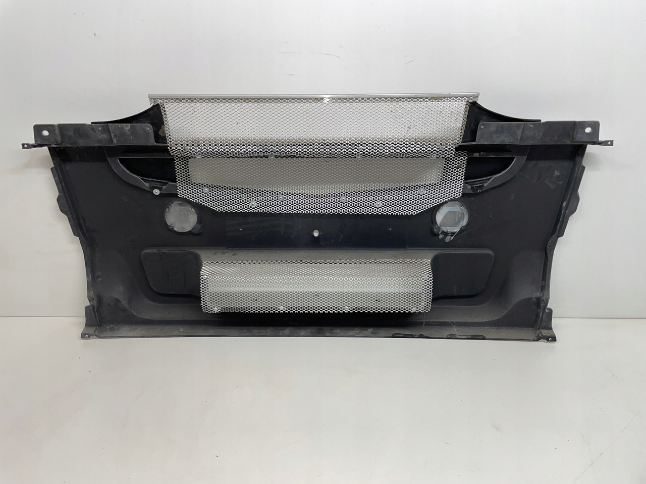 ŚRODEK ZDERZAK NAKŁADKA OSŁONA RENAULT MAGNUM DXI - Bumper for Truck: picture 4 ŚRODEK ZDERZAK NAKŁADKA OSŁONA RENAULT MAGNUM DXI - Bumper for Truck: picture 4