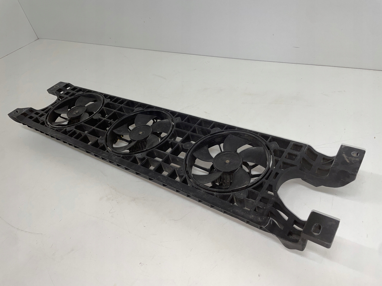 WENTYLATOR CHŁODNICY KLIMATYZACJI MAN TGX TGS 3 TG3 81619306103 - Heating/ Ventilation for Truck: picture 5 WENTYLATOR CHŁODNICY KLIMATYZACJI MAN TGX TGS 3 TG3 81619306103 - Heating/ Ventilation for Truck: picture 5