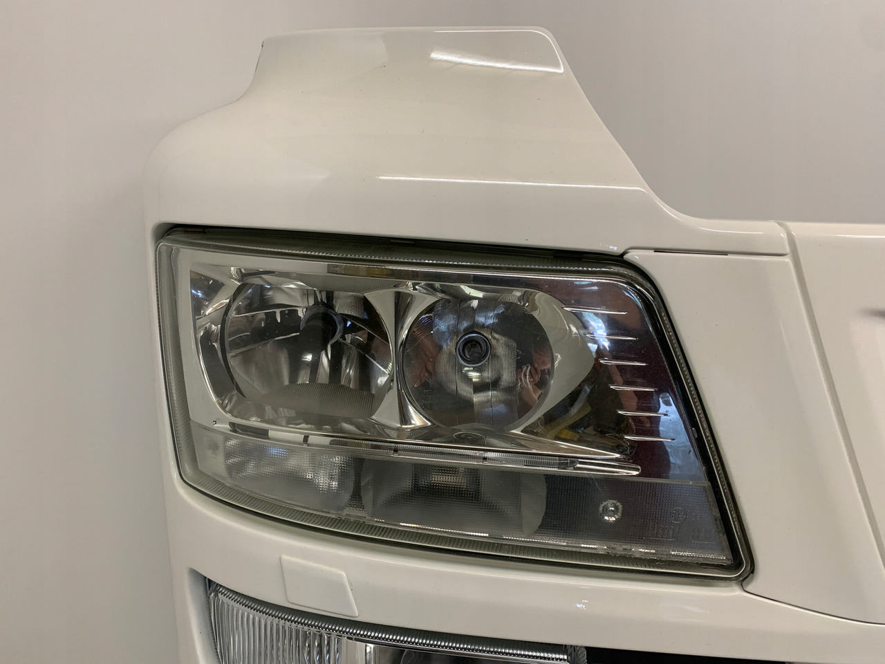 ZDERZAK XENON MAN TGS - Bumper for Truck: picture 3 ZDERZAK XENON MAN TGS - Bumper for Truck: picture 3