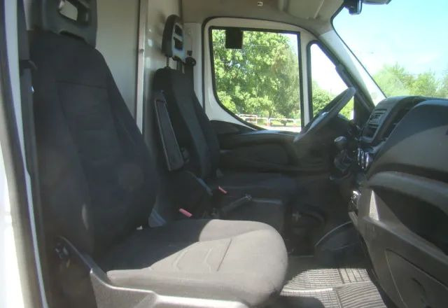 Box van Iveco DAILY 70 C 18 3.0TDI 5.45M WINDA 1000KG: picture 13 Box van Iveco DAILY 70 C 18 3.0TDI 5.45M WINDA 1000KG: picture 13