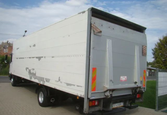 Box truck MAN TGL 12-220 8.10M KLIMA WINDA 2000KG: picture 9 Box truck MAN TGL 12-220 8.10M KLIMA WINDA 2000KG: picture 9