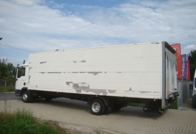 Box truck MAN TGL 12-220 8.10M KLIMA WINDA 2000KG: picture 10 Box truck MAN TGL 12-220 8.10M KLIMA WINDA 2000KG: picture 10