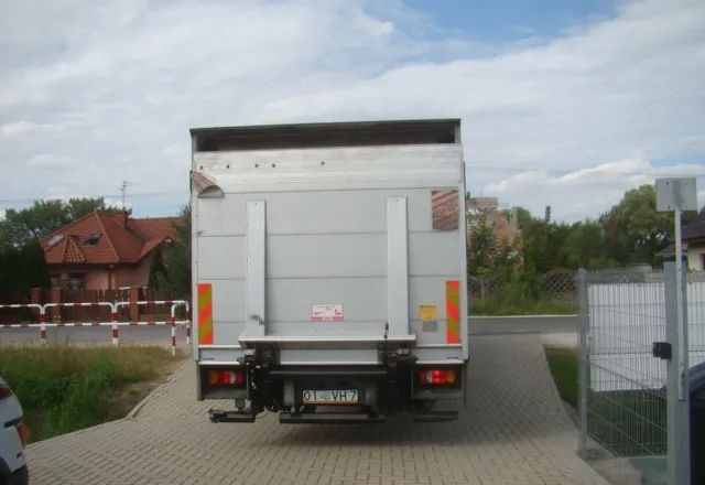 Box truck MAN TGL 12-220 8.10M KLIMA WINDA 2000KG: picture 8 Box truck MAN TGL 12-220 8.10M KLIMA WINDA 2000KG: picture 8