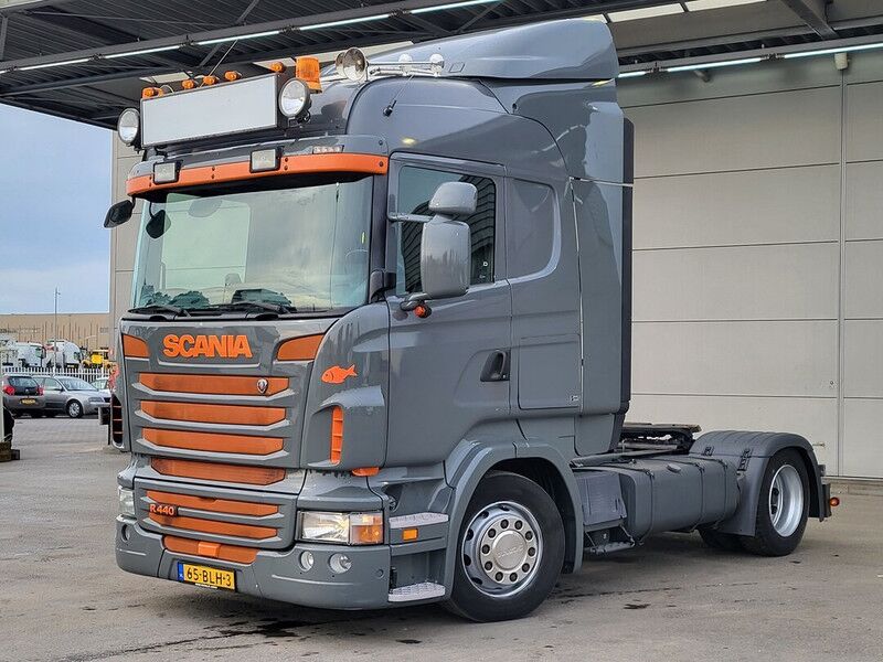 Scania R R440 - Tractor unit: picture 1 Scania R R440 - Tractor unit: picture 1