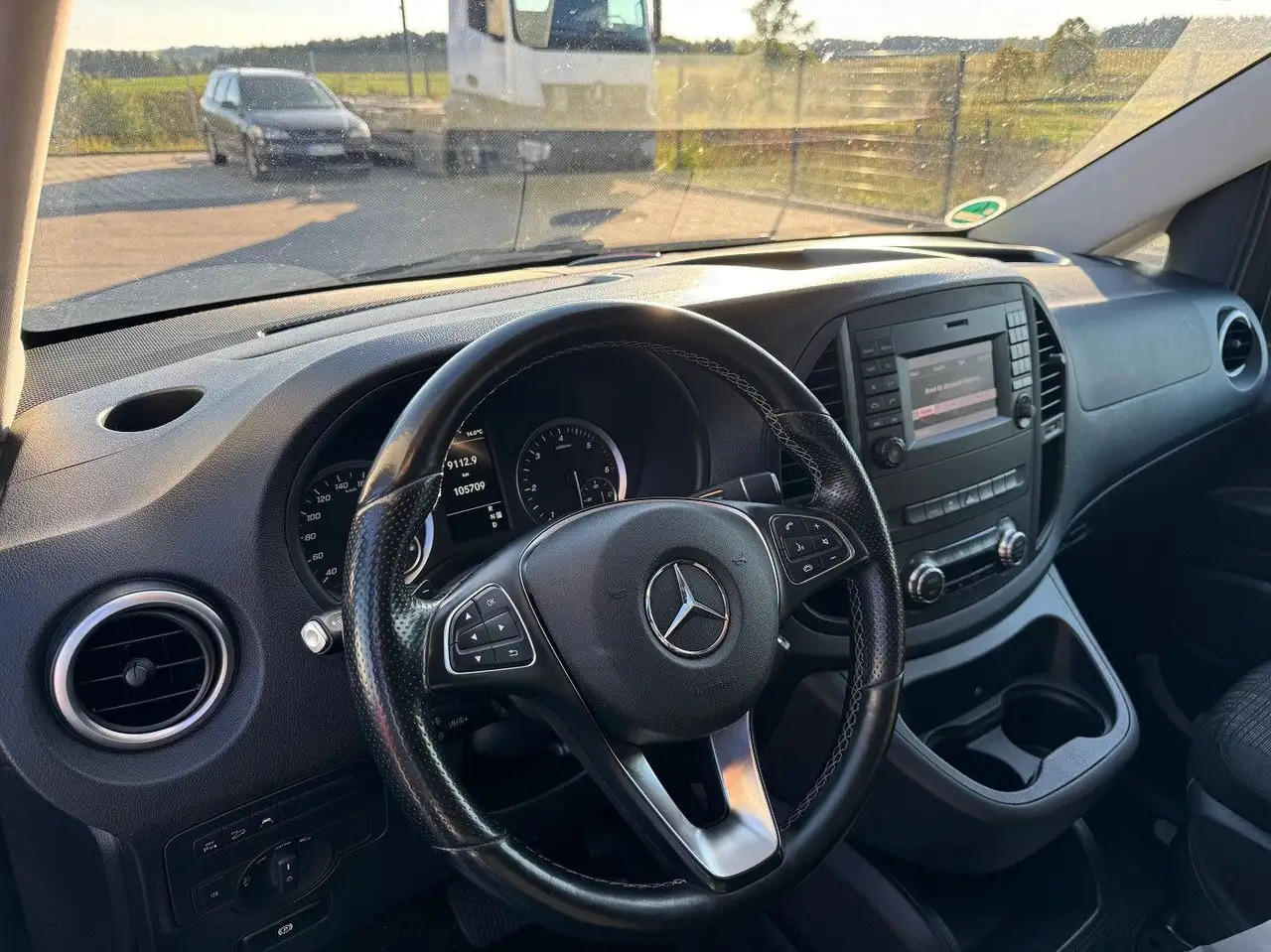 Car Mercedes-Benz Vito Tourer 119 CDI Edition 4x4 Lang: picture 12
