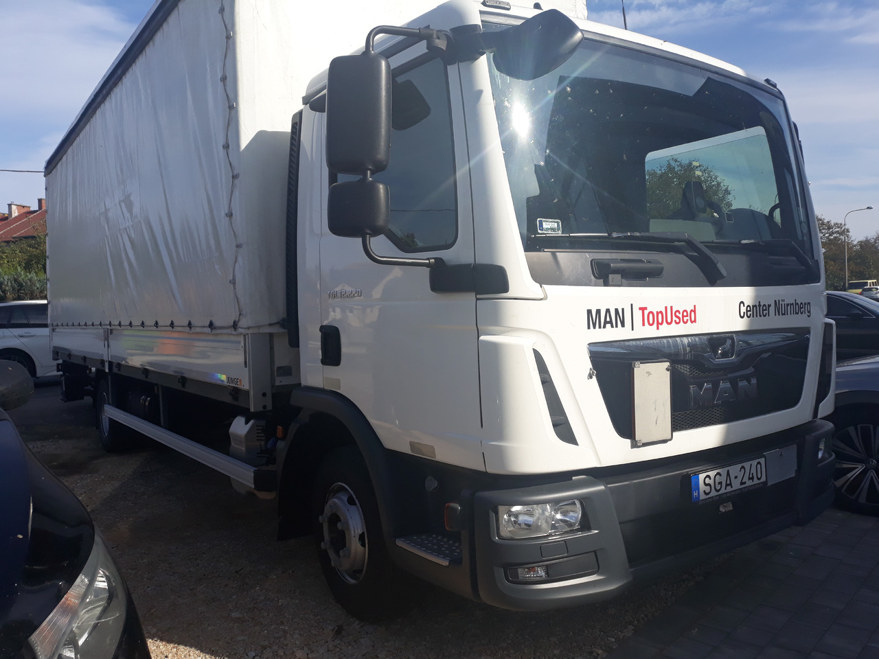 MAN TGL 12.220 Tail Lift Manual - Curtainsider truck: picture 1 MAN TGL 12.220 Tail Lift Manual - Curtainsider truck: picture 1