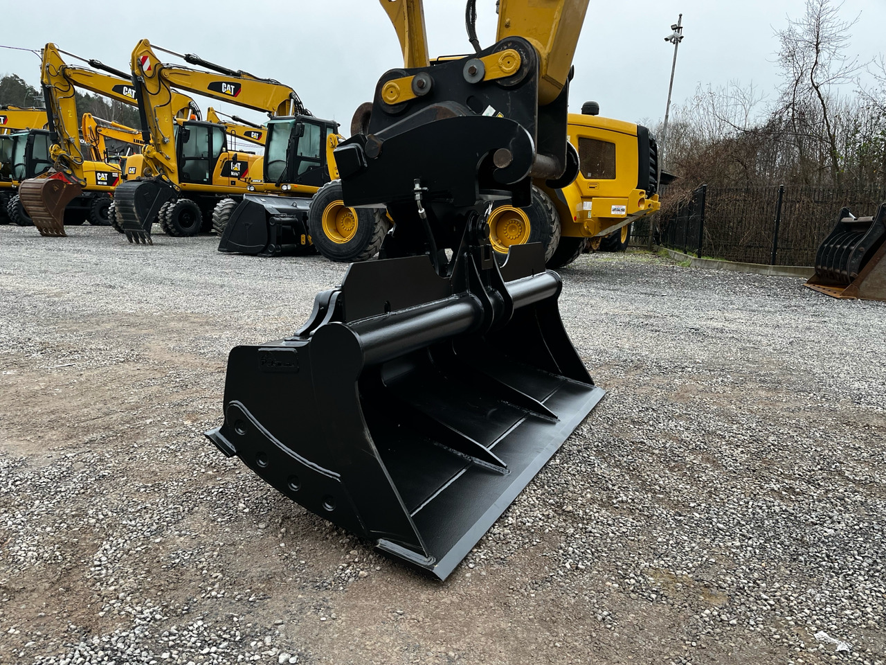 Łyżka skarpowa hydraulicznie uchylna CW40 - Excavator bucket: picture 3 Łyżka skarpowa hydraulicznie uchylna CW40 - Excavator bucket: picture 3