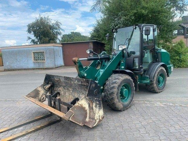 CAT 906 M - Wheel loader: picture 2 CAT 906 M - Wheel loader: picture 2