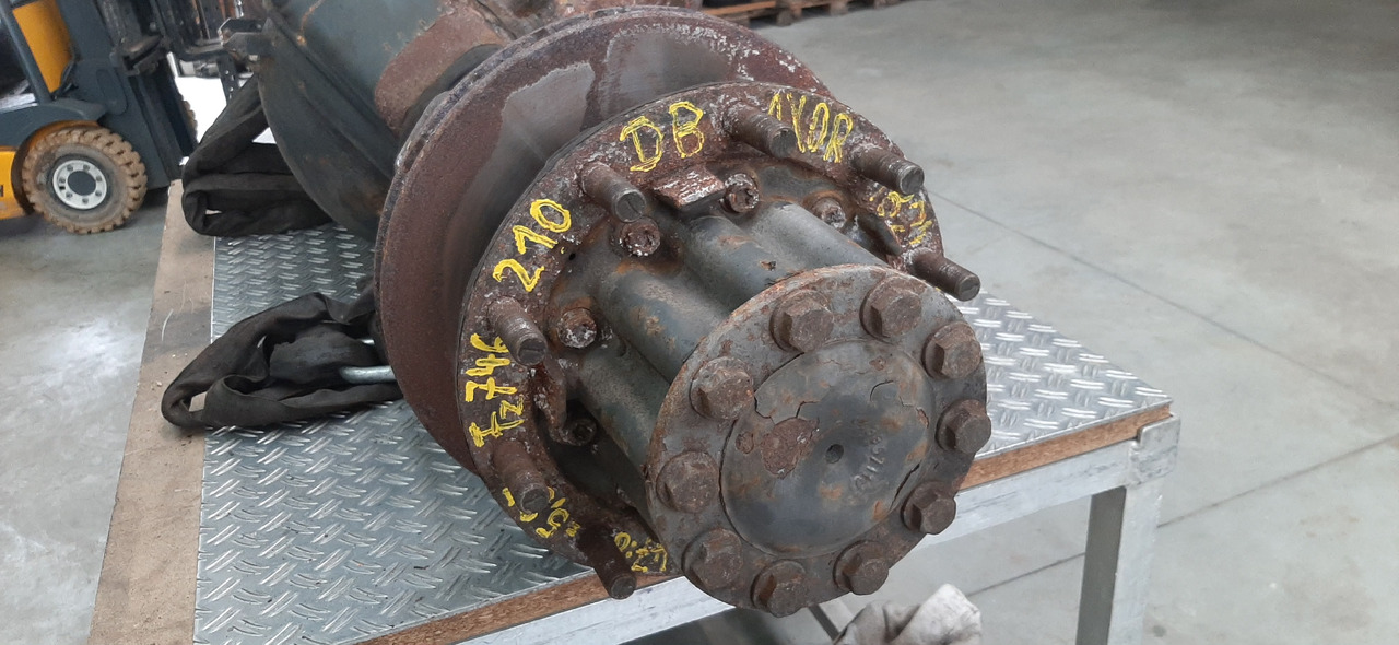 Gebrauchte DB Axor 18 - 24, Hypoidachse, 13 Tonnen, Artikel - Nr. : 81.99999 - 9999 - Rear axle for Truck: picture 1 Gebrauchte DB Axor 18 - 24, Hypoidachse, 13 Tonnen, Artikel - Nr. : 81.99999 - 9999 - Rear axle for Truck: picture 1