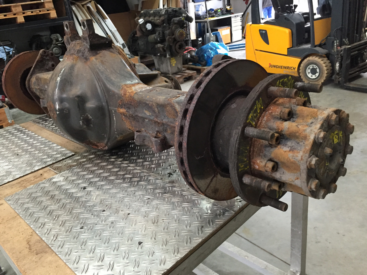 Gebrauchte Hinterachse MAN TGM 15.280, Typ : HY 11 3000, Artikel - Nr. : 81.35010 - 6169 - Rear axle for Truck: picture 3 Gebrauchte Hinterachse MAN TGM 15.280, Typ : HY 11 3000, Artikel - Nr. : 81.35010 - 6169 - Rear axle for Truck: picture 3