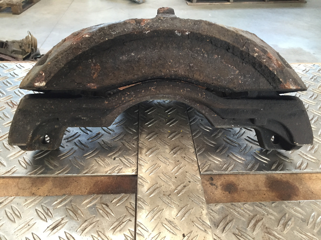 Gebrauchter Bremssattel Liftachse rechts MAN TGA 26.440, Artikel Nr. : 81.99999 - 9999 - Brake caliper for Truck: picture 5 Gebrauchter Bremssattel Liftachse rechts MAN TGA 26.440, Artikel Nr. : 81.99999 - 9999 - Brake caliper for Truck: picture 5