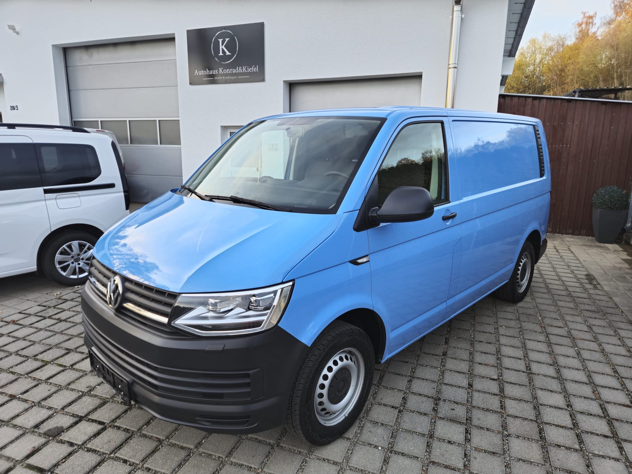 VOLKSWAGEN T6 Transporter Kasten-Kombi LED/AHK/Bluetooth - Panel van: picture 1 VOLKSWAGEN T6 Transporter Kasten-Kombi LED/AHK/Bluetooth - Panel van: picture 1