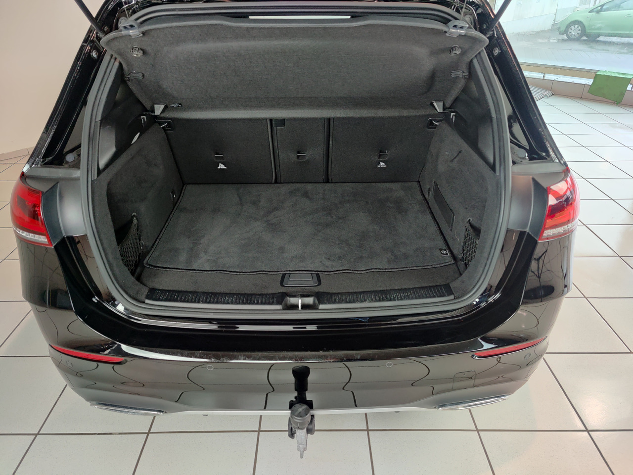 Car Mercedes-Benz B 200 d 8G-DCT AMG Line Navi LED Sport DAB Rükam: picture 12