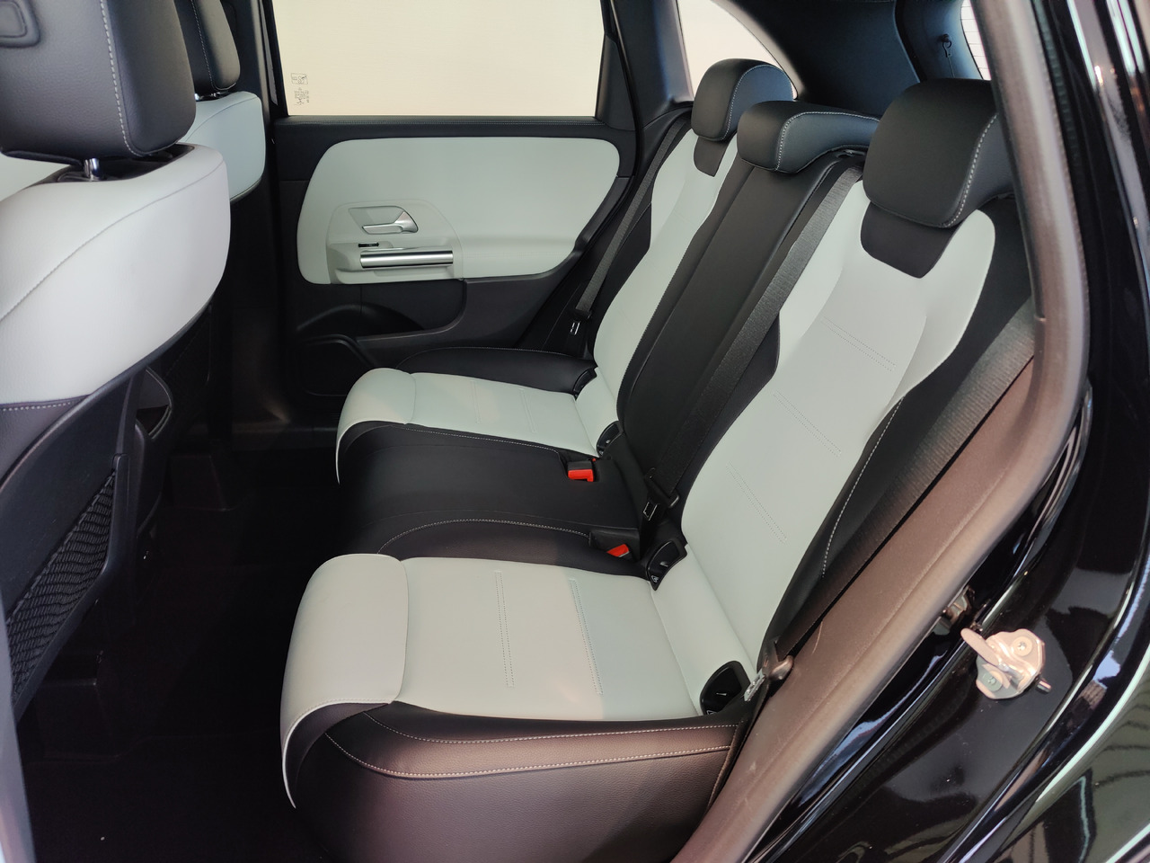 Car Mercedes-Benz B 200 d 8G-DCT AMG Line Navi LED Sport DAB Rükam: picture 11