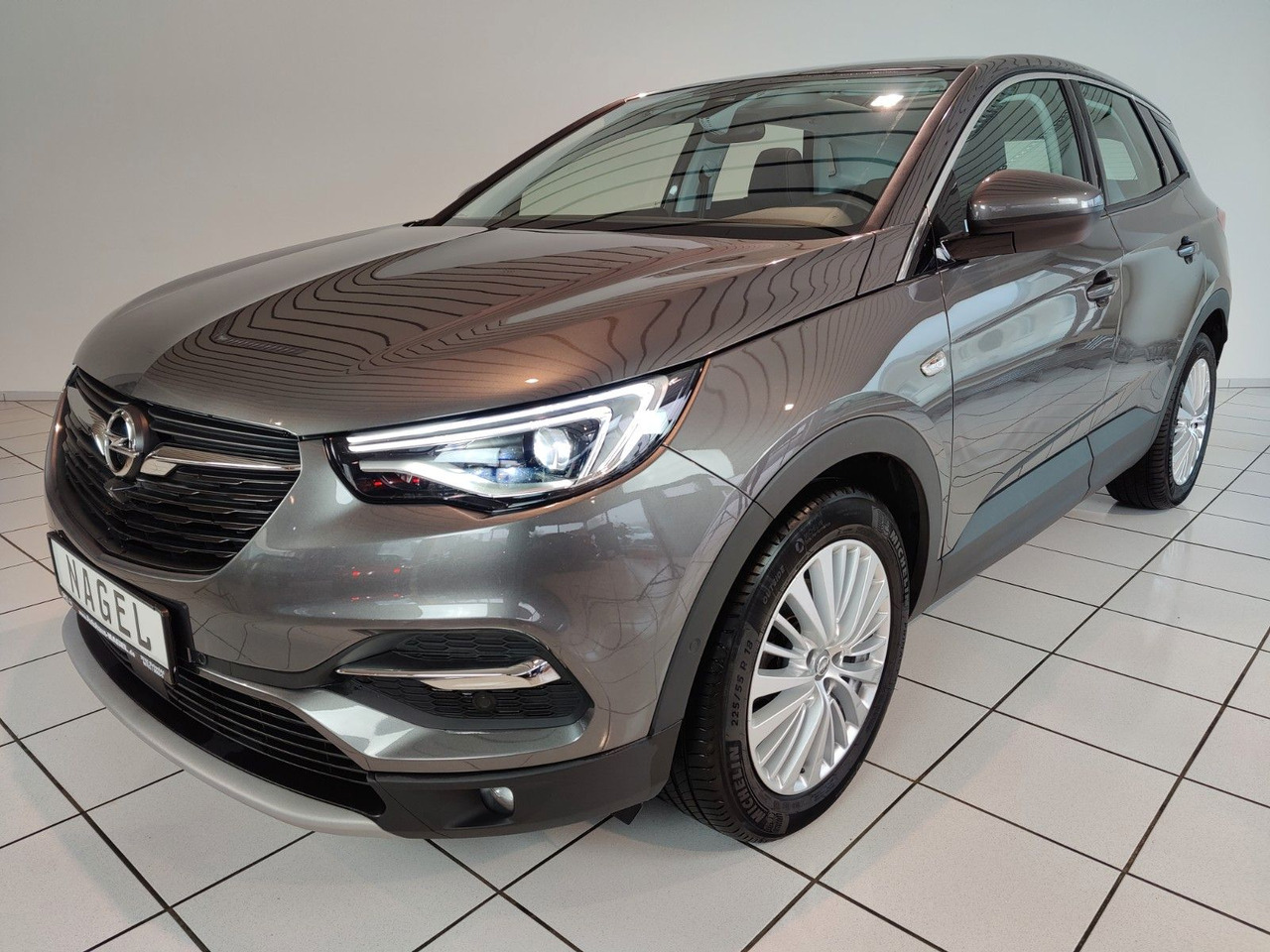 Opel Grandland X 1,2 Business Inno. Navi Leder PDC DAB LED - SUV: picture 1 Opel Grandland X 1,2 Business Inno. Navi Leder PDC DAB LED - SUV: picture 1