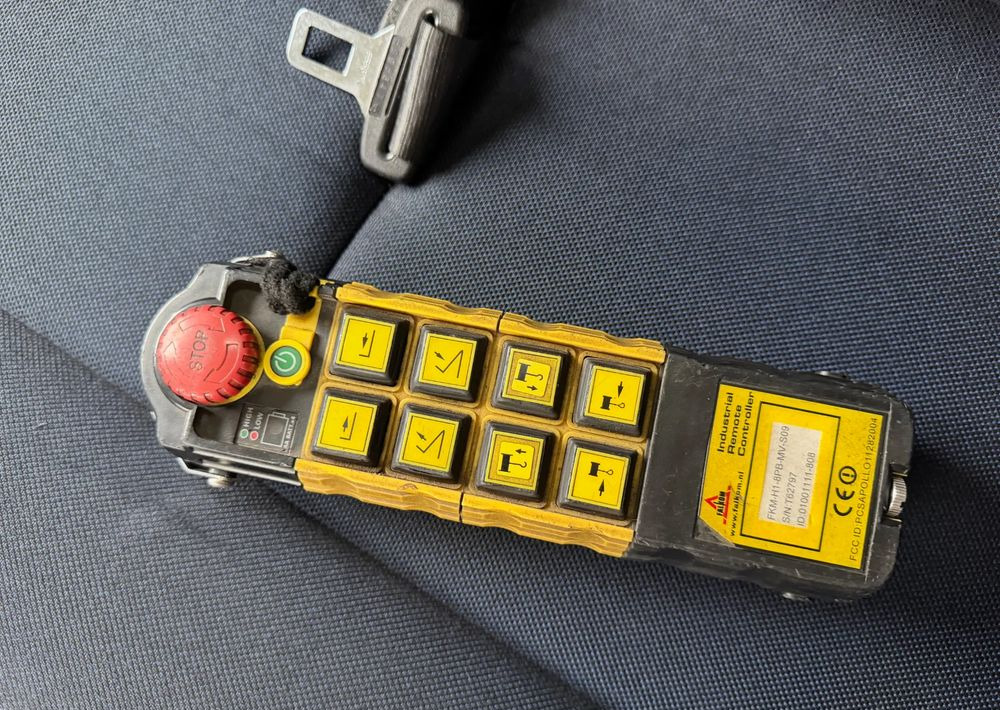 Tow truck Iveco Daily 70C18 Pomoc drogowa Laweta 2017r Hi-Matic: picture 15