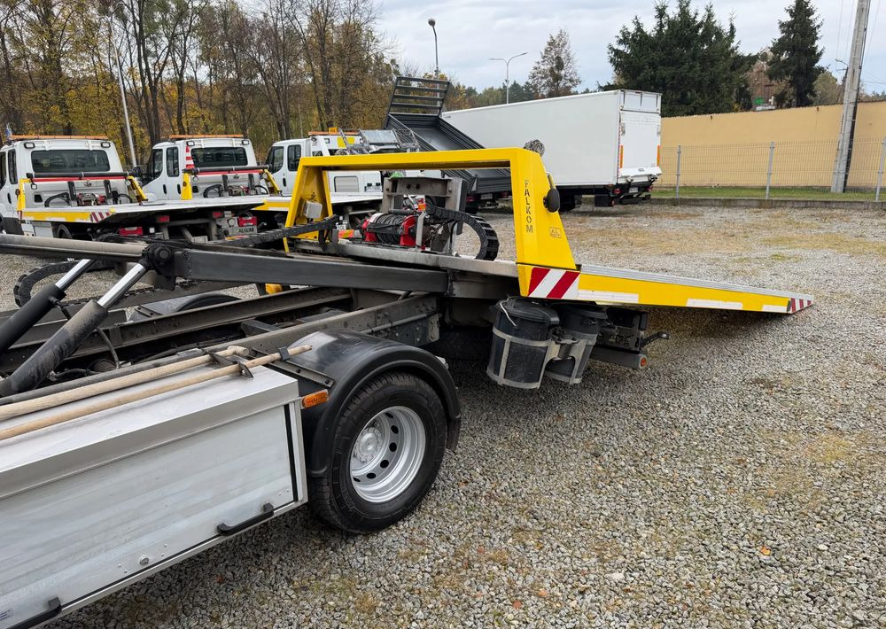 Tow truck Iveco Daily 70C18 Pomoc drogowa Laweta 2017r Hi-Matic: picture 8