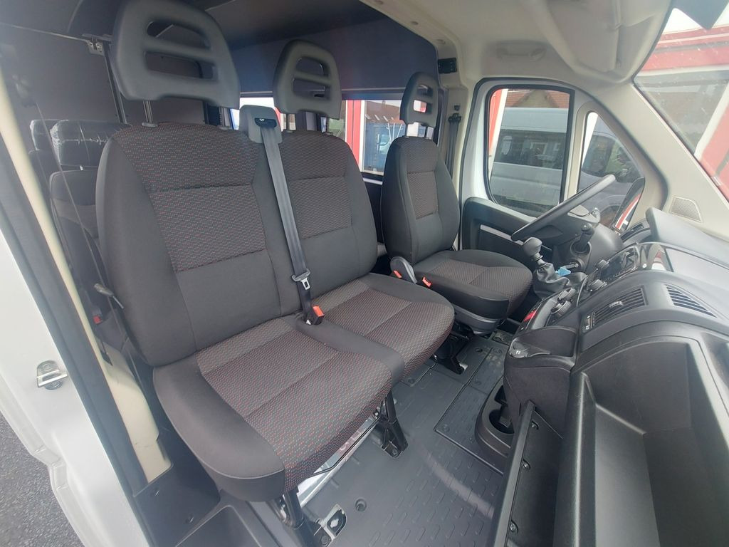 Leasing of Citroën Jumper 9 Sitzer L2H2 11,5m3  S&S 140Ps SOFORT Citroën Jumper 9 Sitzer L2H2 11,5m3  S&S 140Ps SOFORT Citroën Jumper 9 Sitzer L2H2 11,5m3  S&S 140Ps SOFORT Citroën Jumper 9 Sitzer L2H2 11,5m3  S&S 140Ps SOFORT: picture 11