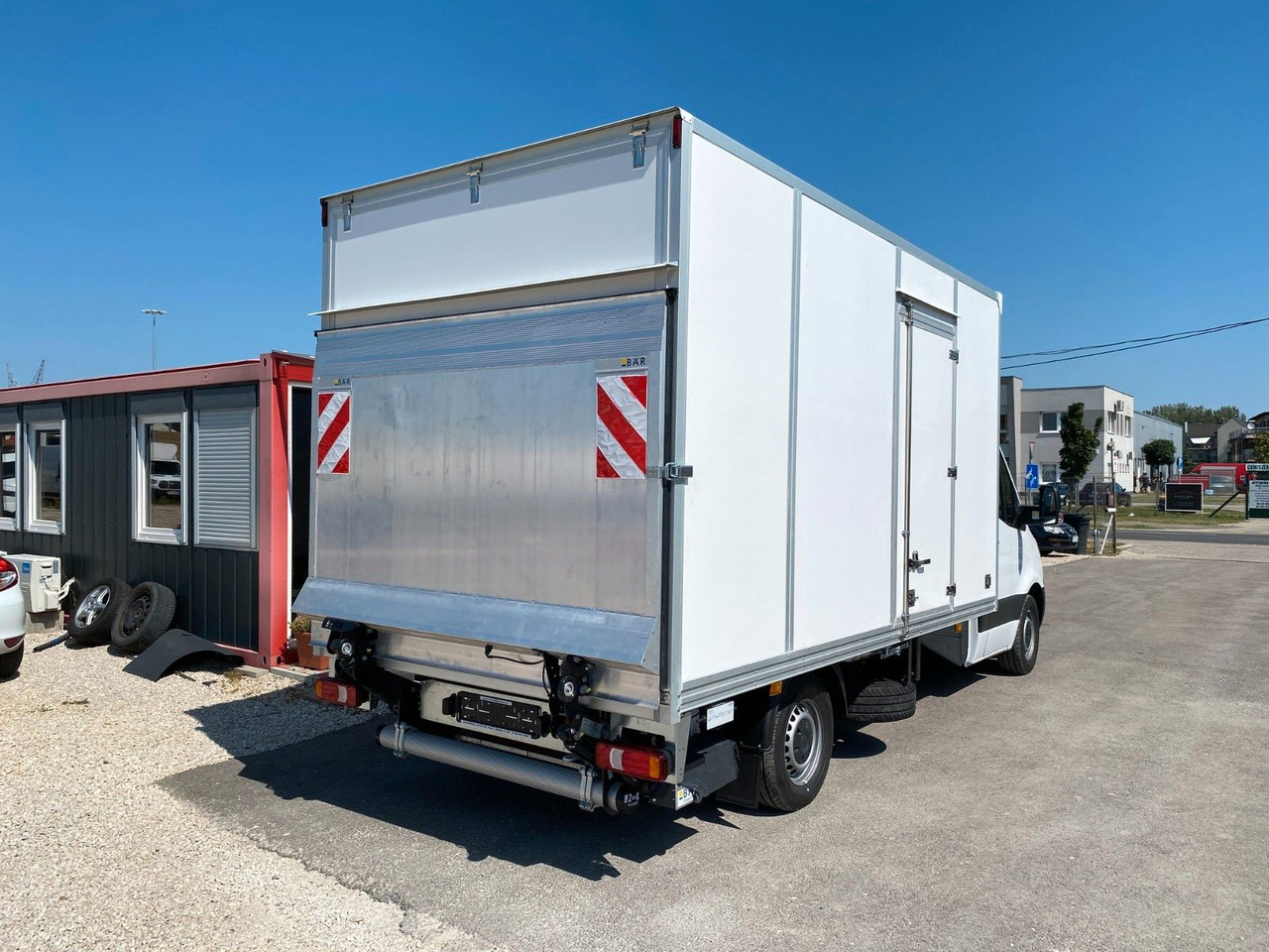 Mercedes-Benz Sprinter 317 Koffer+LBW - Box van: picture 5 Mercedes-Benz Sprinter 317 Koffer+LBW - Box van: picture 5