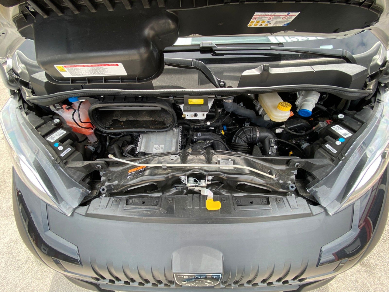 Leasing of Peugeot Boxer Kasten Hochraum 435 L4H2 BlueHDi 140 Peugeot Boxer Kühlkasten 435 L4H2 BlueHDi 140 Peugeot Boxer Kasten Hochraum 435 L4H2 BlueHDi 140 Peugeot Boxer Kühlkasten 435 L4H2 BlueHDi 140: picture 13 Leasing of Peugeot Boxer Kasten Hochraum 435 L4H2 BlueHDi 140 Peugeot Boxer Kühlkasten 435 L4H2 BlueHDi 140 Peugeot Boxer Kasten Hochraum 435 L4H2 BlueHDi 140 Peugeot Boxer Kühlkasten 435 L4H2 BlueHDi 140: picture 13