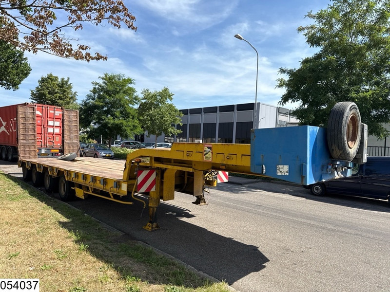 ACTM Lowbed 70.000 KG, 2,5mtr + 2x 0,35 mtr - Low loader semi-trailer: picture 4 ACTM Lowbed 70.000 KG, 2,5mtr + 2x 0,35 mtr - Low loader semi-trailer: picture 4