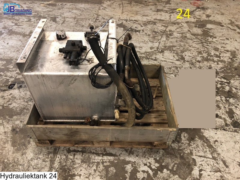 Afhymat 210 Liter Tank, PTO Switch and Hydraulic hoses - Hydraulics: picture 1 Afhymat 210 Liter Tank, PTO Switch and Hydraulic hoses - Hydraulics: picture 1
