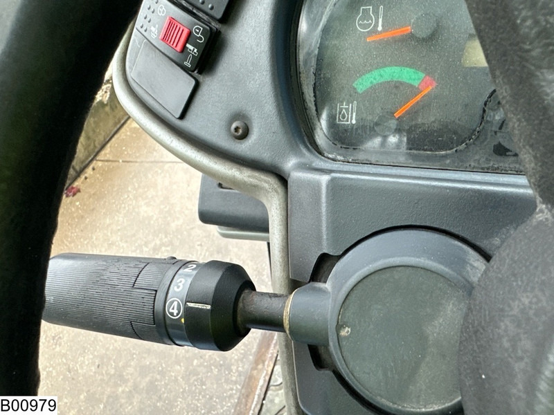 Caterpillar TH 330b 7,20 MTR, 3175 KG - Telescopic handler: picture 5 Caterpillar TH 330b 7,20 MTR, 3175 KG - Telescopic handler: picture 5