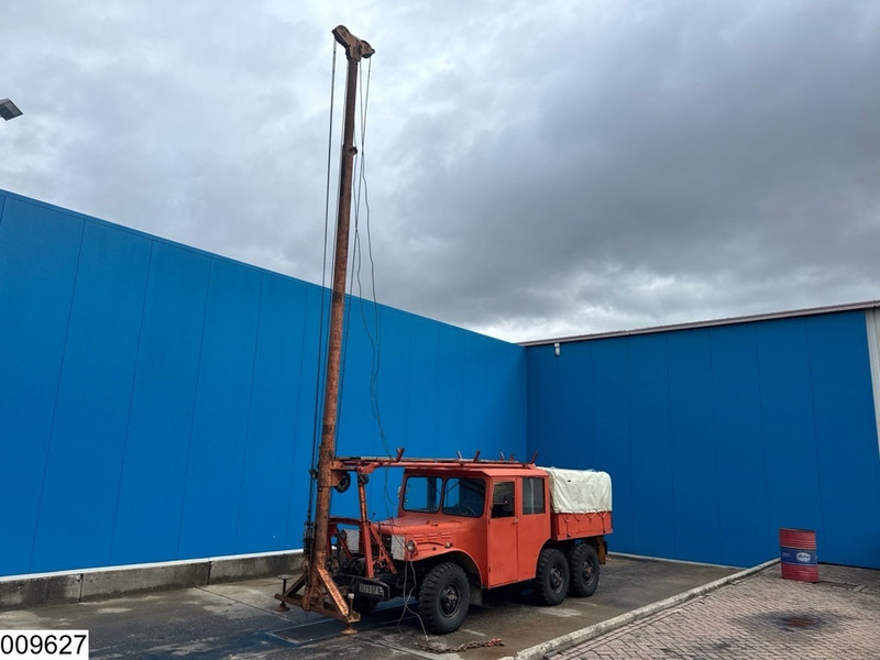 Dodge WC 63 M 6x6 - Crane truck: picture 2 Dodge WC 63 M 6x6 - Crane truck: picture 2
