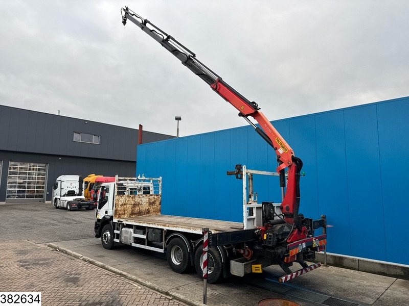 Iveco Trakker 410 6x4, EURO 6, Palfinger, Remote, Steel suspenion - Dropside/ Flatbed truck, Crane truck: picture 4 Iveco Trakker 410 6x4, EURO 6, Palfinger, Remote, Steel suspenion - Dropside/ Flatbed truck, Crane truck: picture 4