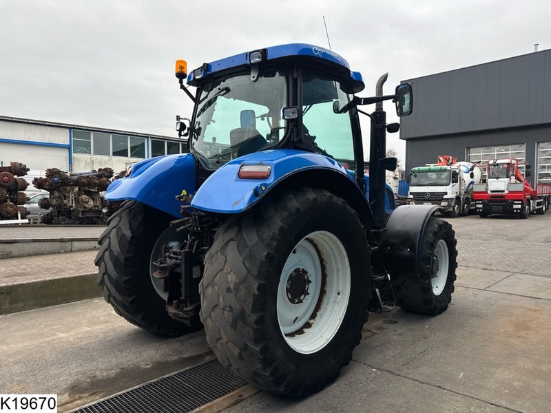 New Holland T6080 - Farm tractor: picture 3 New Holland T6080 - Farm tractor: picture 3