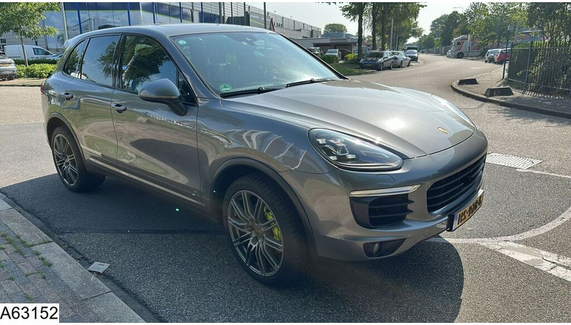 Porsche Cayenne Cayenne S E-Hybrid - Car: picture 2 Porsche Cayenne Cayenne S E-Hybrid - Car: picture 2