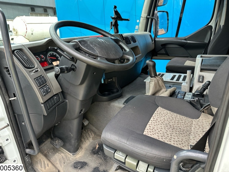Renault Premium 310 Dxi EURO 5, Retarder, Fuel, 13.000 Liter, 4 Comp - Tank truck: picture 5 Renault Premium 310 Dxi EURO 5, Retarder, Fuel, 13.000 Liter, 4 Comp - Tank truck: picture 5