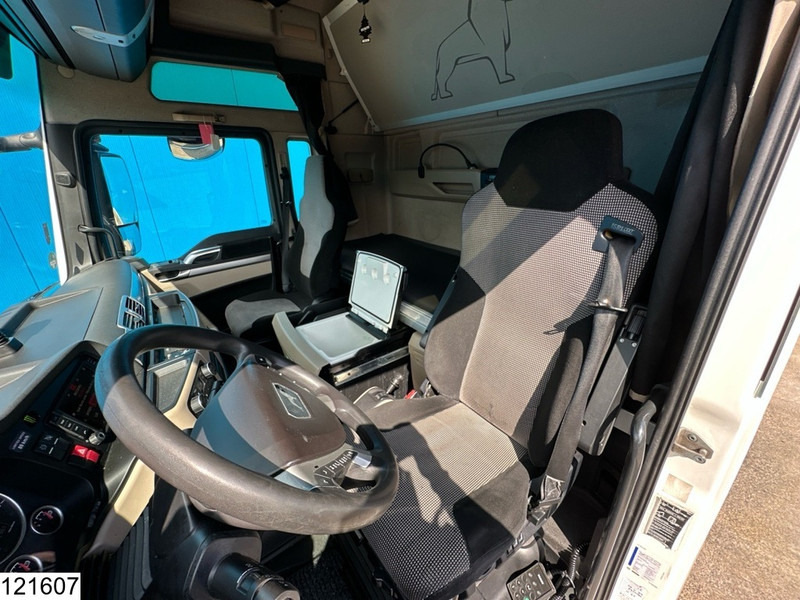 Tractor unit MAN TGX 18 460 EURO 6: picture 9