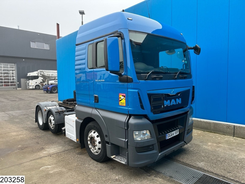 MAN TGX 24 440 6x2, EURO 5, RHD, ADR, PTO - Tractor unit: picture 4 MAN TGX 24 440 6x2, EURO 5, RHD, ADR, PTO - Tractor unit: picture 4