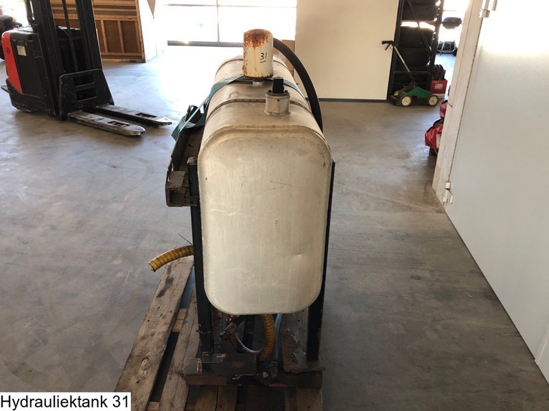 Universeel Hydraulic tank, 190 Liter - Hydraulic tank: picture 3 Universeel Hydraulic tank, 190 Liter - Hydraulic tank: picture 3