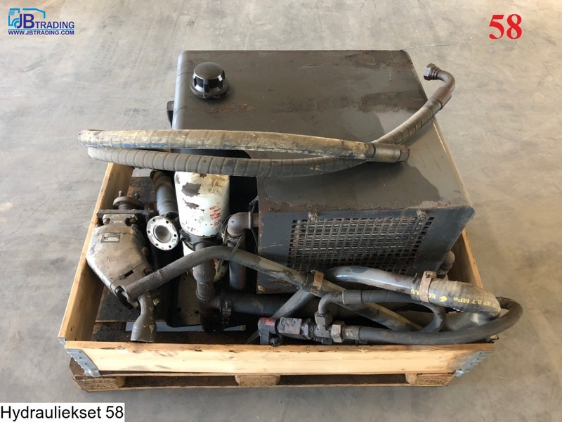 Universeel Pump, tank and hydraulic hoses - Hydraulics: picture 1 Universeel Pump, tank and hydraulic hoses - Hydraulics: picture 1