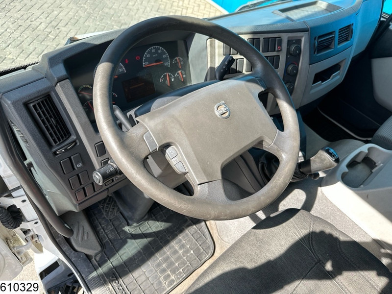 Volvo FL 240 EURO 5, Manual, Dhollandia - Box truck: picture 5 Volvo FL 240 EURO 5, Manual, Dhollandia - Box truck: picture 5