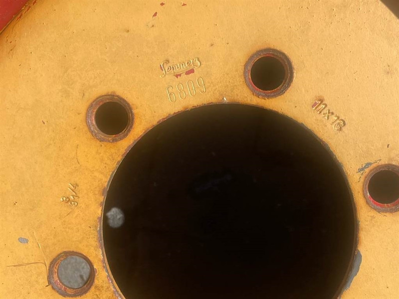 Wheels and tires for Construction machinery Everest 12.5-18 - Tire/Reifen/Band: picture 7 Wheels and tires for Construction machinery Everest 12.5-18 - Tire/Reifen/Band: picture 7