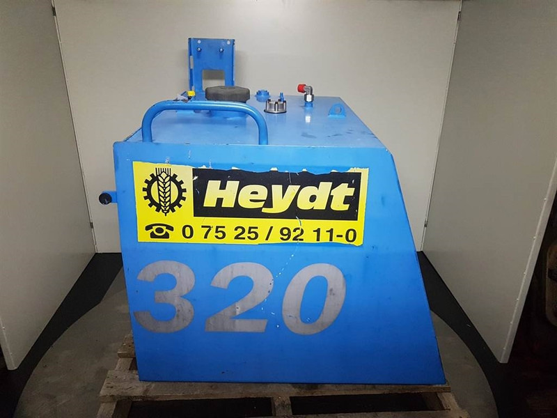 Fuchs MHL320-Terex 6732014000-Fuel tank/Kraftstofftank - Frame/ Chassis for Construction machinery: picture 1 Fuchs MHL320-Terex 6732014000-Fuel tank/Kraftstofftank - Frame/ Chassis for Construction machinery: picture 1