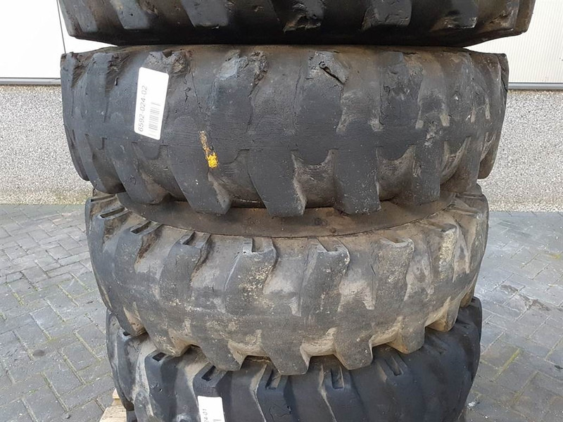 Furukawa W725LS-10.00-20-Tire/Reifen/Band - Wheels and tires for Construction machinery: picture 3 Furukawa W725LS-10.00-20-Tire/Reifen/Band - Wheels and tires for Construction machinery: picture 3