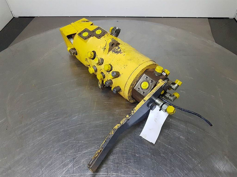 Furukawa W725LS-Swing joint/Drehdurchführung/Draaidoorvoer - Hydraulics for Construction machinery: picture 2 Furukawa W725LS-Swing joint/Drehdurchführung/Draaidoorvoer - Hydraulics for Construction machinery: picture 2
