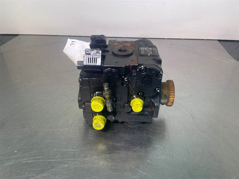 Genie Z34-22-Sauer Danfoss 42R28DG-Drive motor/Fahrmotor - Hydraulics for Construction machinery: picture 1 Genie Z34-22-Sauer Danfoss 42R28DG-Drive motor/Fahrmotor - Hydraulics for Construction machinery: picture 1
