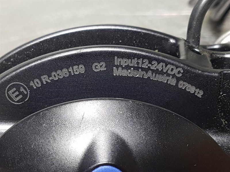 Hella Mega Beam LED - Worklight/Leuchte/Verlichtin - Electrical system for Construction machinery: picture 5 Hella Mega Beam LED - Worklight/Leuchte/Verlichtin - Electrical system for Construction machinery: picture 5