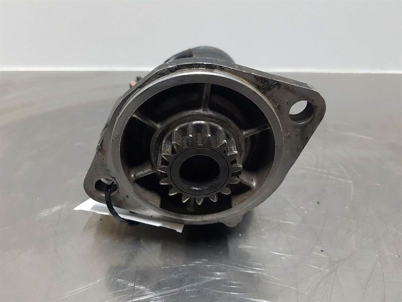 Hitachi 12V 15T 2,5KW - Starter/Anlasser/Startmotor - Engine for Construction machinery: picture 4 Hitachi 12V 15T 2,5KW - Starter/Anlasser/Startmotor - Engine for Construction machinery: picture 4