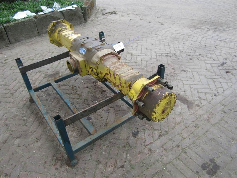 Hurth 172/94 - Axle/Achse/As - Axle and parts for Construction machinery: picture 1 Hurth 172/94 - Axle/Achse/As - Axle and parts for Construction machinery: picture 1