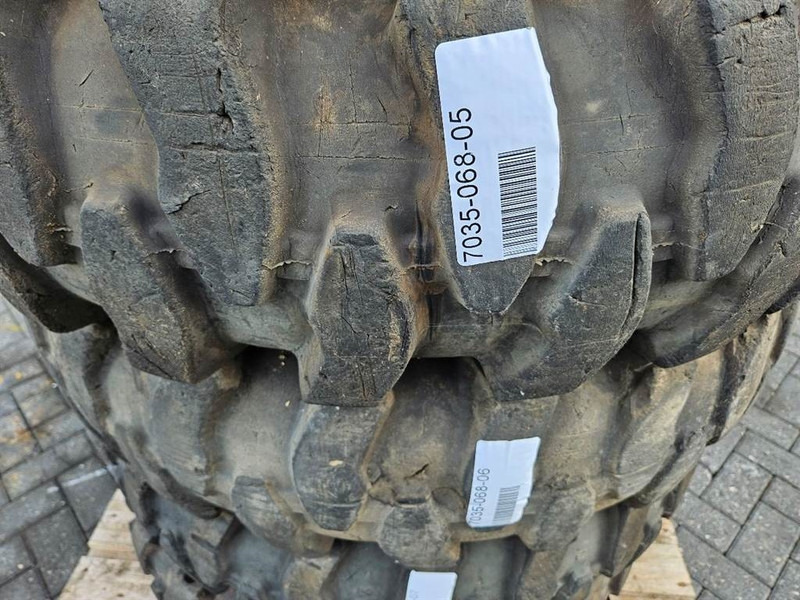 Liebherr A924B-Athletik 10.00-20-Tire/Reifen/Band - Wheels and tires for Construction machinery: picture 3 Liebherr A924B-Athletik 10.00-20-Tire/Reifen/Band - Wheels and tires for Construction machinery: picture 3